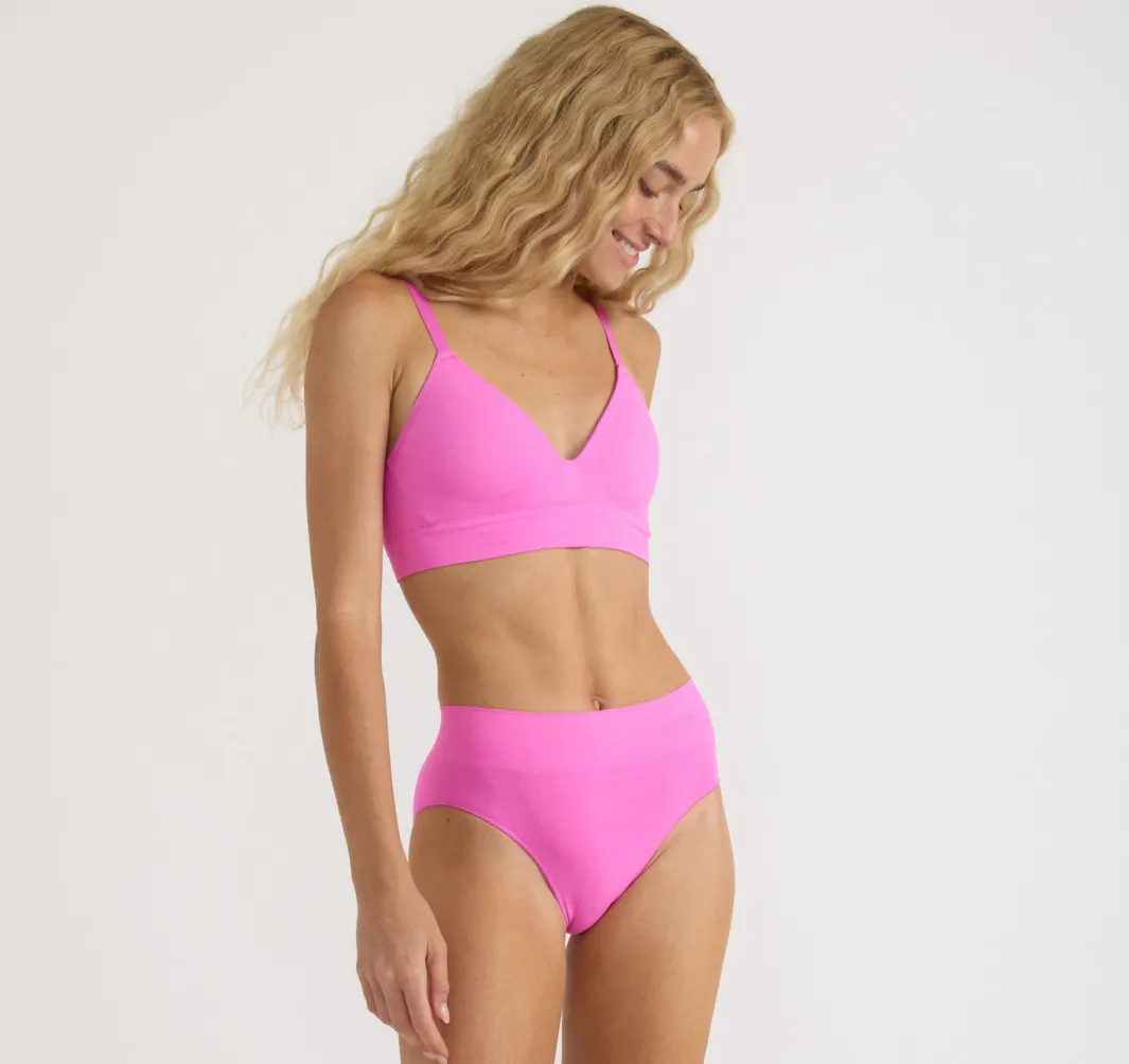 Store Organic Basics Smooth High-Leg Briefs Pink